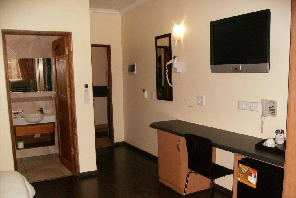 Europrime Boutique Hotel Boksburg Exterior photo